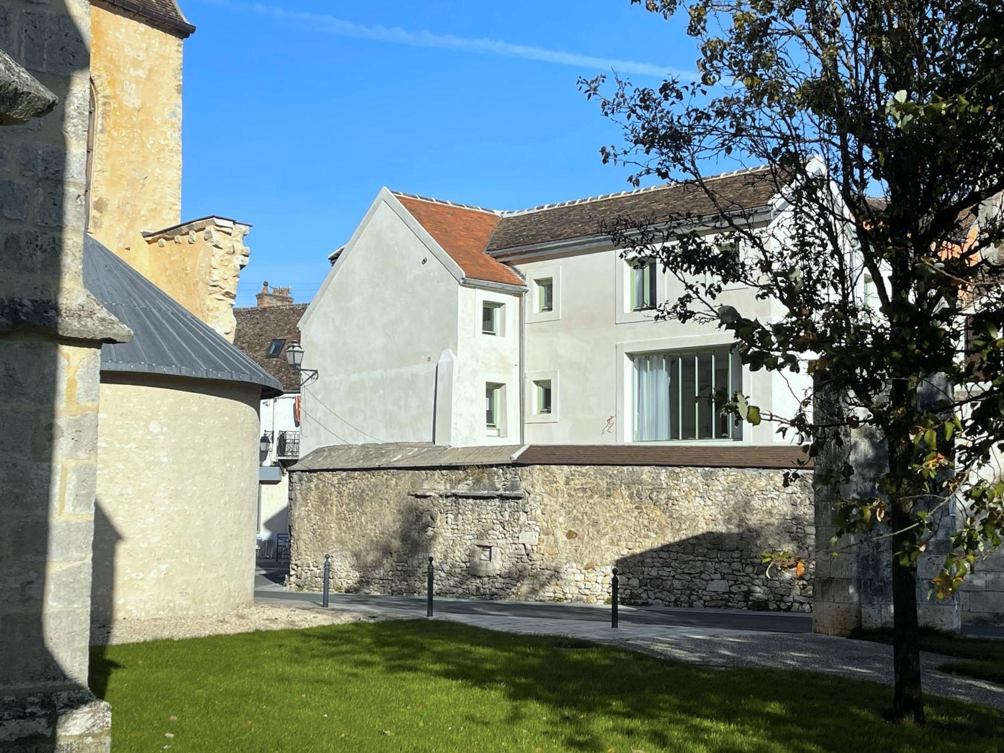 Place Sainte Marguerite Provins Exterior foto